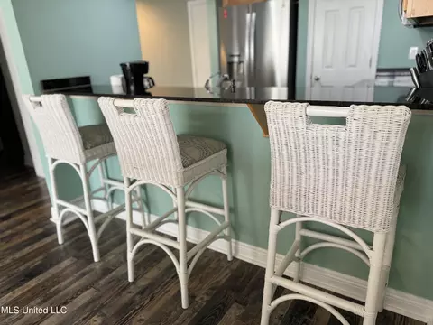 2046 Beach Blvd #225, Biloxi, MS 39531