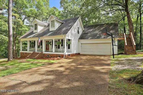 107 Drexel Cir, Clinton, MS 39056 photo 2