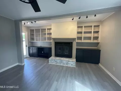 Living - 10011 Road 505, Union, MS 39365 photo 1 of 2