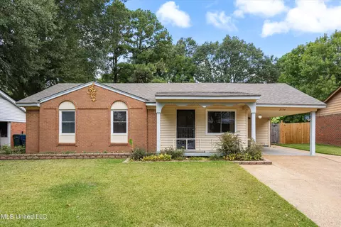 2194 Coral Hills Dr, Southaven, MS 38671