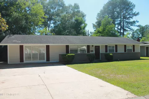 215 Glenside Dr, Jackson, MS 39211