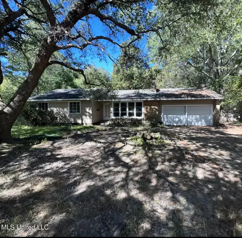 150 Wildwood Ter, Jackson, MS 39212