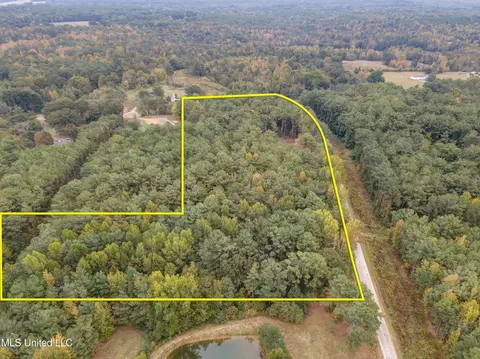 50 Millwright Rd, Holly Springs, MS 38635