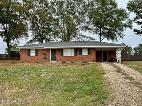 335 Magnolia Dr, Raleigh, MS 39153