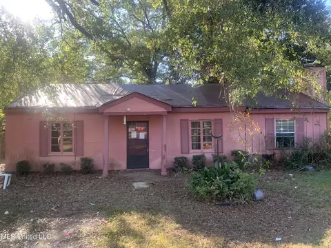 300 Meadowlark Dr, Canton, MS 39046