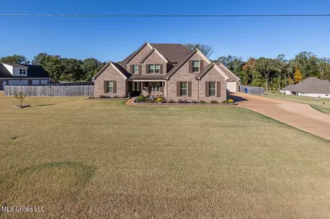 4275 Hunter Cv, Hernando, MS 38632 photo 2
