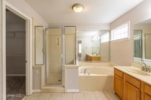 8864 E Bent Grass Loop, Southaven, MS 38671 photo 14