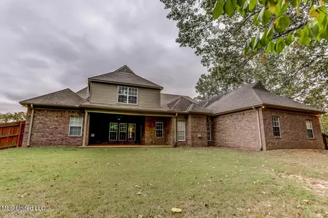 Exterior - 1133 Greers Landing Dr, Hernando, MS 38632 photo 6 of 8
