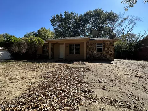 3145 Mayfair Dr, Horn Lake, MS 38637