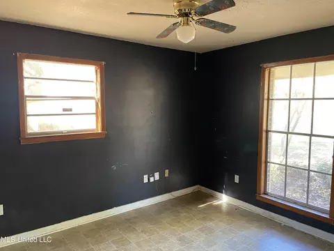 3065 Suncrest Dr, Jackson, MS 39212 photo 6