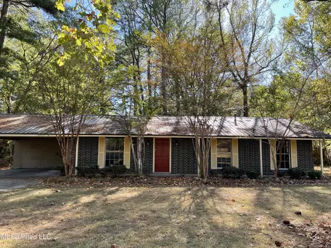 3065 Suncrest Dr, Jackson, MS 39212