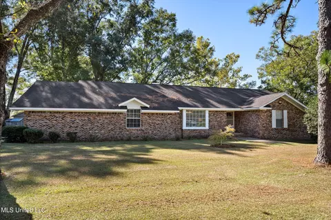 1276 Howell Tanner Chapel Rd, Lucedale, MS 39452