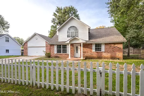2401 Davidson Rd, Ocean Springs, MS 39564