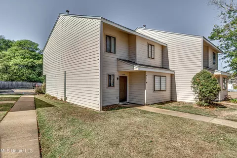 1015 Windrose Dr, Brandon, MS 39047 photo 2