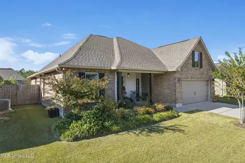 839 Reunion Place Cir, Biloxi, MS 39532