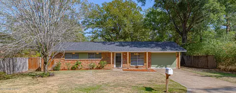 216 S Bierdeman Rd, Pearl, MS 39208