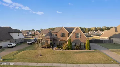 7120 Hawks Crossing Dr, Olive Branch, MS 38654