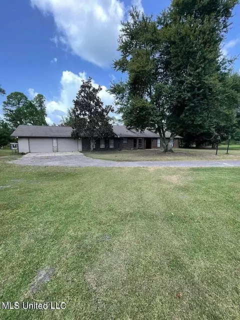 6739 Old Fort Bayou Rd, Ocean Springs, MS 39564