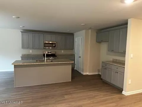 1036 Enclave Cir, Long Beach, MS 39560 photo 8