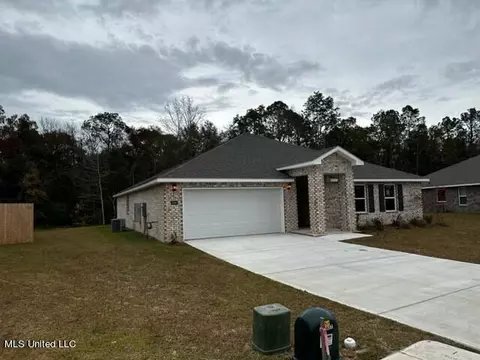 1036 Enclave Cir, Long Beach, MS 39560 photo 2