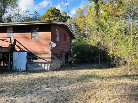 176 Holly Dr, Lucedale, MS 39452 photo 2