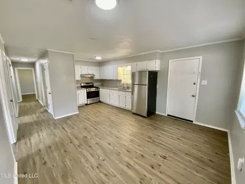 6507 Lake Forest Dr, Jackson, MS 39213 photo 4