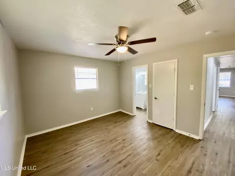6507 Lake Forest Dr, Jackson, MS 39213 photo 12
