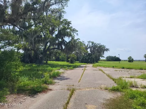 34 Acres Henderson Pt, Pass Christian, MS 39571