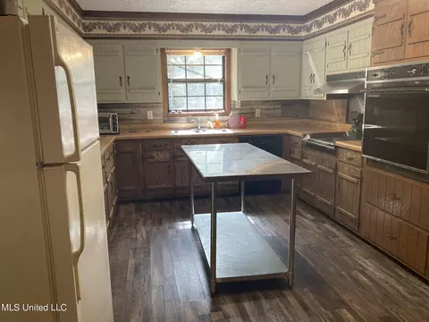 140 County Road 521, Como, MS 38619 photo 6