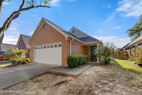 5885 Steffani Dr, Southaven, MS 38671