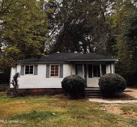 825 Combs St, Jackson, MS 39204 photo 1