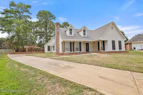 2863 S Sycamore Cv, Pearl, MS 39208