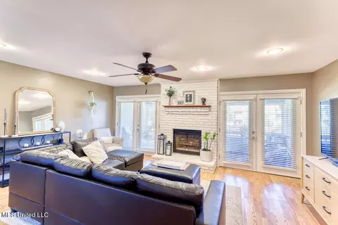 306 Highpoint Dr, Diamondhead, MS 39525 photo 7