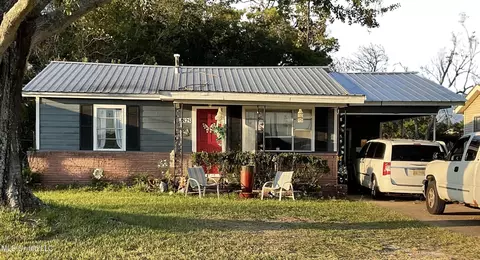 1825 Jackson Ave, Pascagoula, MS 39567