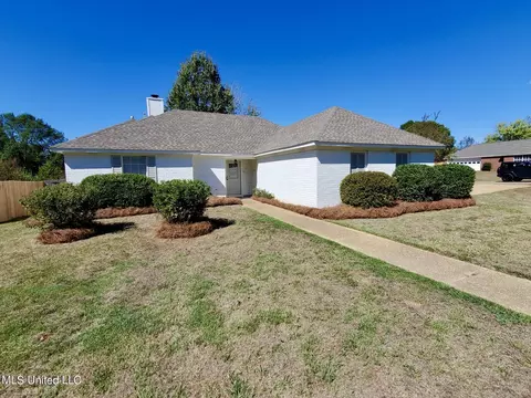 329 Hawthorne Dr, Madison, MS 39110