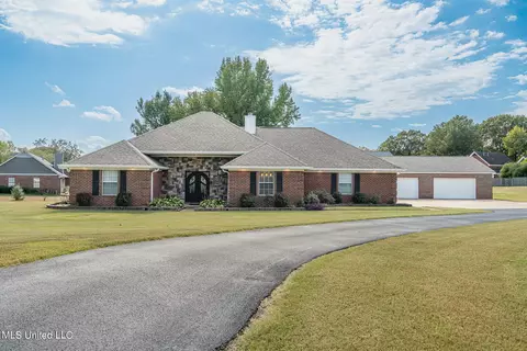 4323 Summers Place Dr, Olive Branch, MS 38654