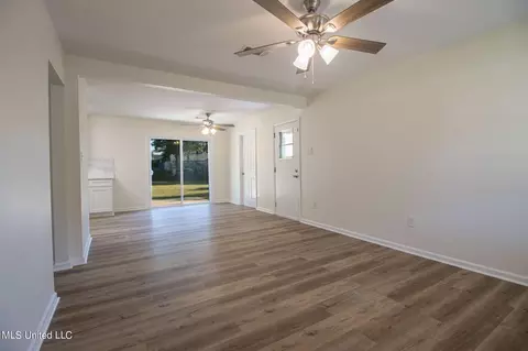 211 E 2nd St, Long Beach, MS 39560 photo 5