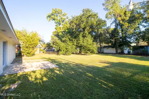 211 E 2nd St, Long Beach, MS 39560 photo 18