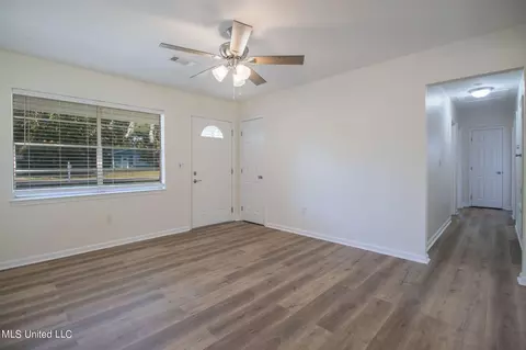 211 E 2nd St, Long Beach, MS 39560 photo 4
