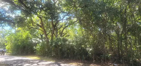 0 St Jude St, Waveland, MS 39576