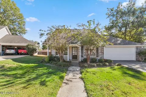 136 Basswood Cir, Brandon, MS 39047
