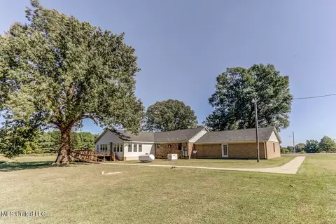 29743 Us-51, Como, MS 38619 photo 27
