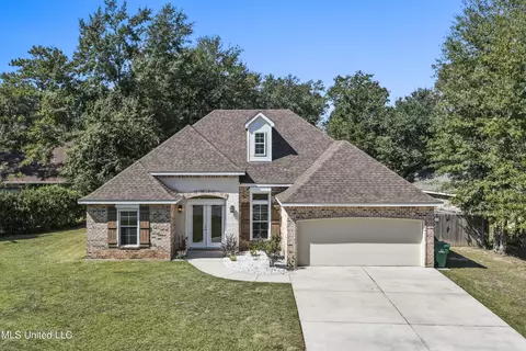 842 Kipona Ct, Diamondhead, MS 39525