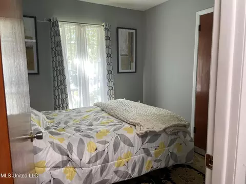 15908 Cherry Dr, Biloxi, MS 39532 photo 8
