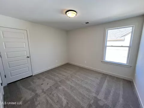 6746 Sunrise Loop E, Olive Branch, MS 38654 photo 15