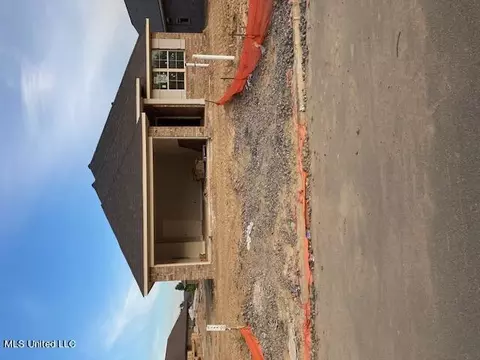 7948 Gardendale Dr, Olive Branch, MS 38654