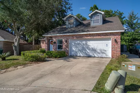 2449 Cotton Dr, Gulfport, MS 39507