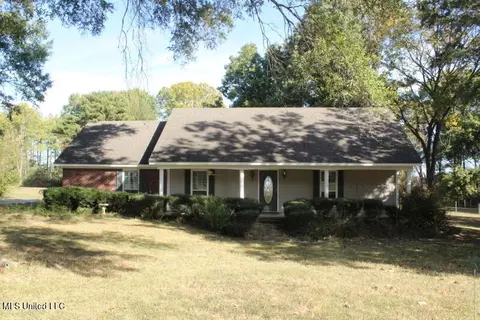 5752 Rolling Hills Dr, Olive Branch, MS 38654