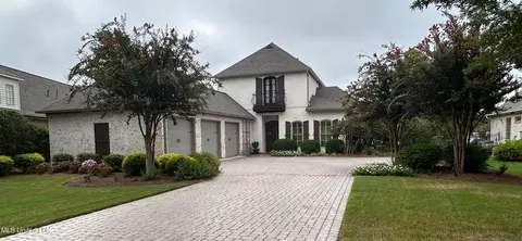 131 Northlake Dr, Madison, MS 39110