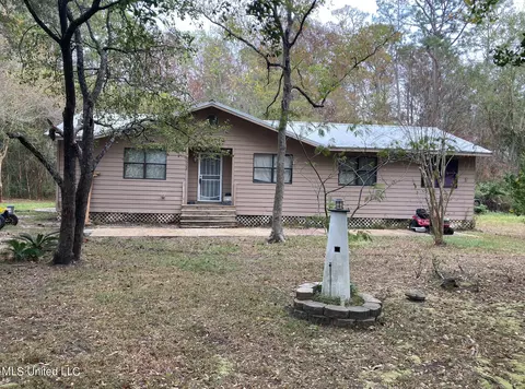 9928 Theriot Ave, Vancleave, MS 39565